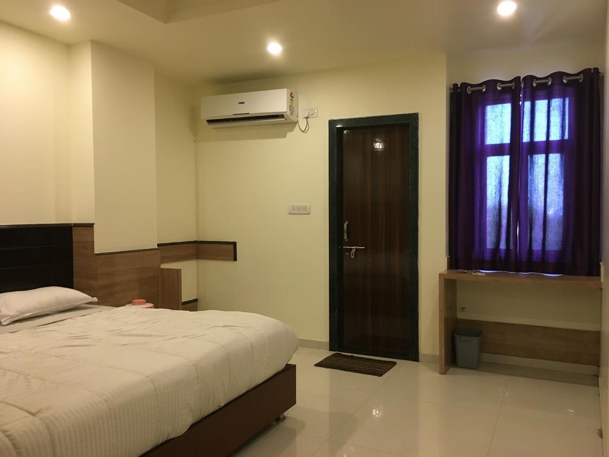 Kailash Presidency Hotel Bhopal Esterno foto