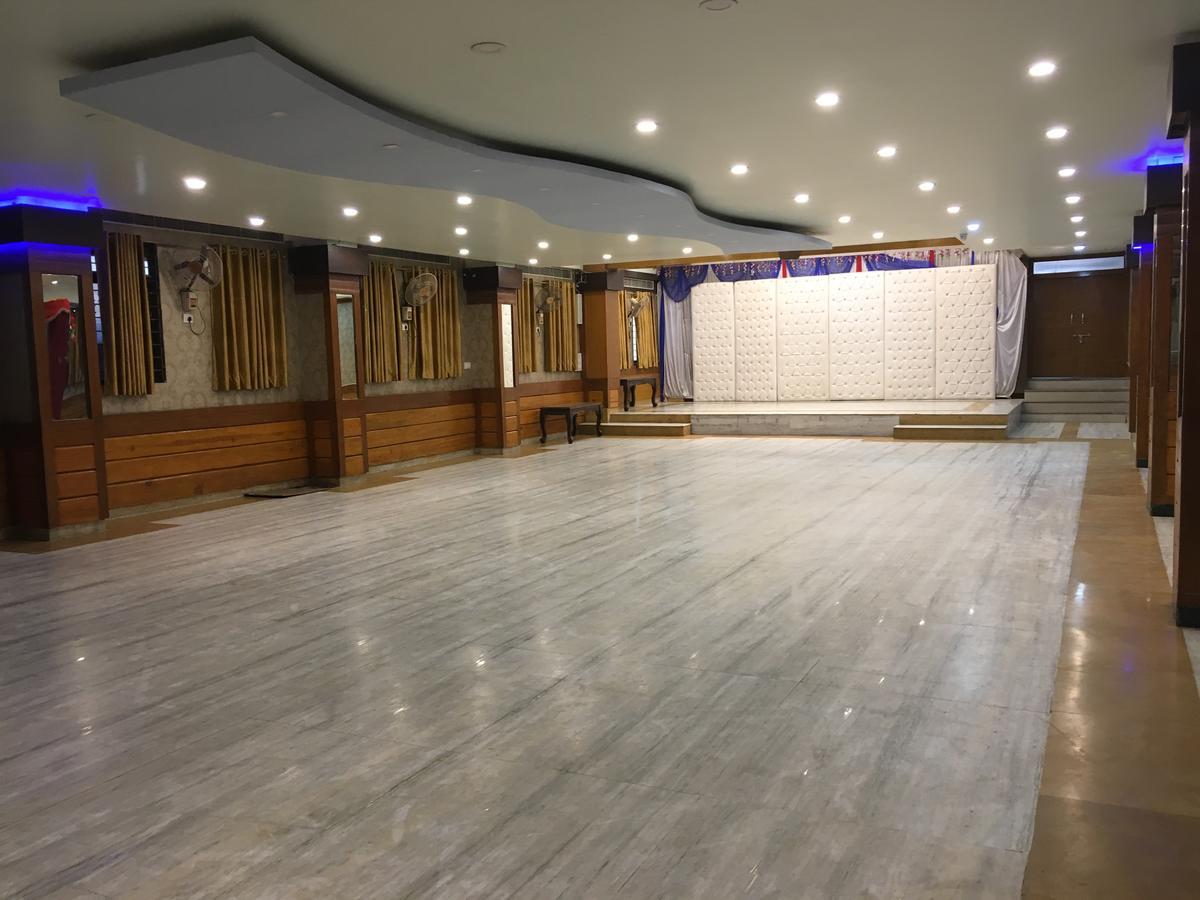 Kailash Presidency Hotel Bhopal Esterno foto