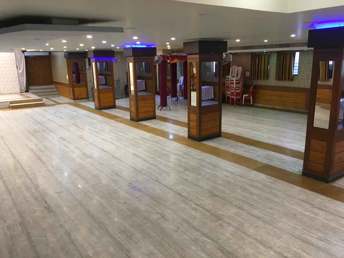 Kailash Presidency Hotel Bhopal Esterno foto
